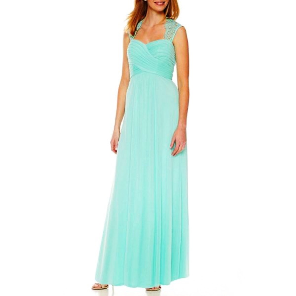 Gown size 4